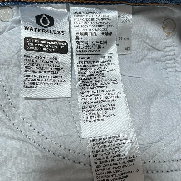 Levi’s Wedgie Straight Distressed Jeans Size 31 Blue Button Fly Rigid Denim NEW - Picture 7 of 10